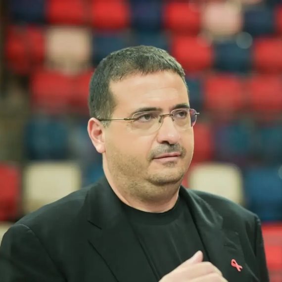 עופר ינאי, מבעלי הפועל תל אביב