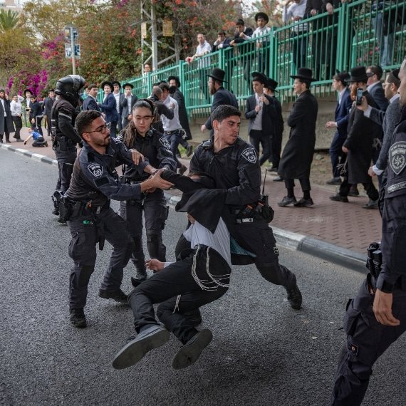 הפגנת חרדים בכביש 4 נגד גיוס לצה"ל , ארכיון