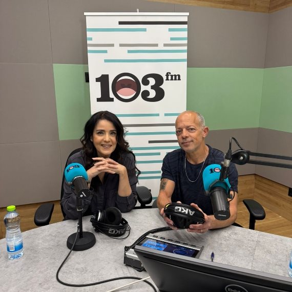 דפנה דקל עם רז שכניק